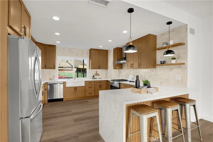 2301 9th, Los Angeles, California 90018