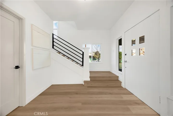 2301 9th, Los Angeles, California 90018