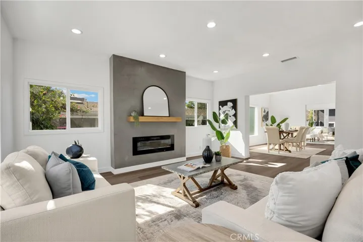 2301 9th, Los Angeles, California 90018
