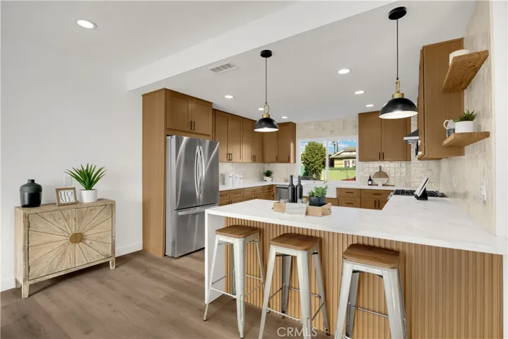 2301 9th, Los Angeles, California 90018