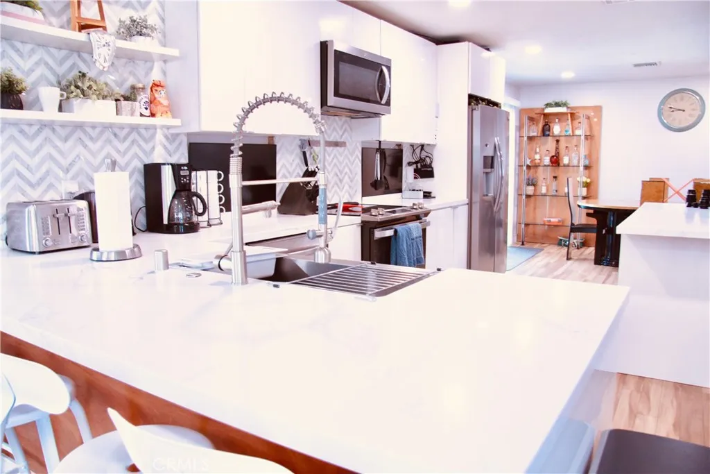 7112 Mecca Road, Joshua Tree, California 92252 home-pic-4
