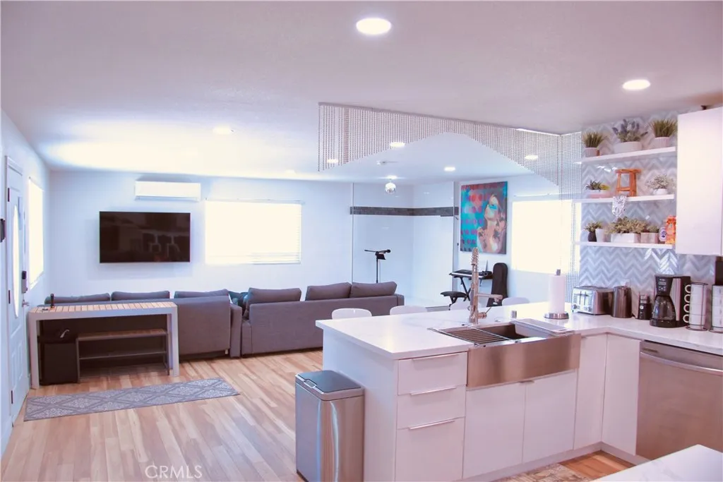 7112 Mecca Road, Joshua Tree, California 92252 home-pic-10