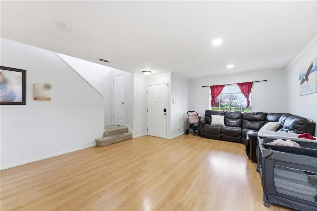 1246 1246 Oak Haven Way, Antioch, California 94531 home-pic-8