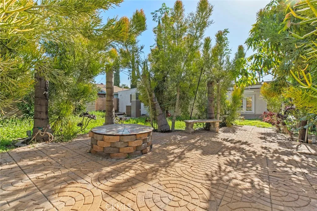 11753 Blythe, North Hollywood, California 91605 home-pic-11