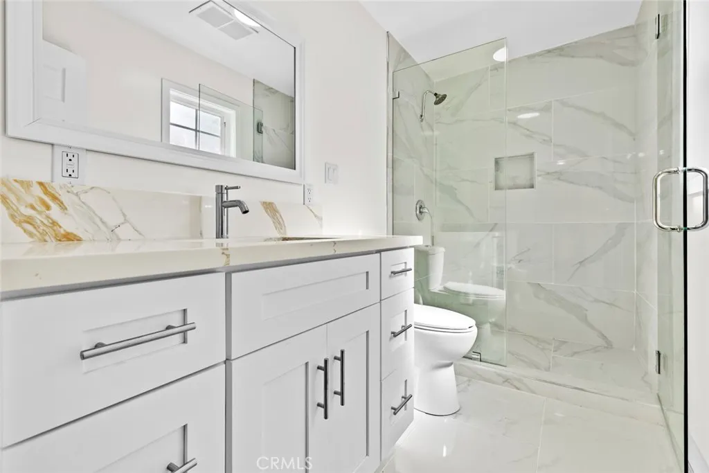 11753 Blythe, North Hollywood, California 91605 home-pic-8