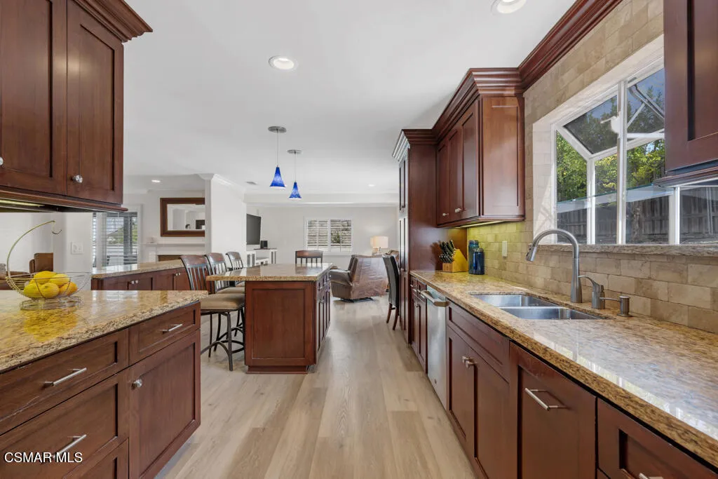 260 Greenmeadow Drive, Thousand Oaks, California 91320 home-pic-15