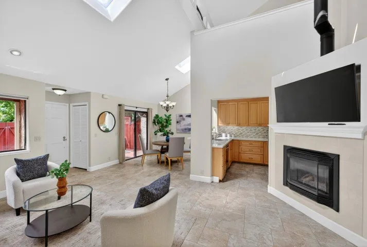 3015 Arlington Drive, Aptos, California 95003