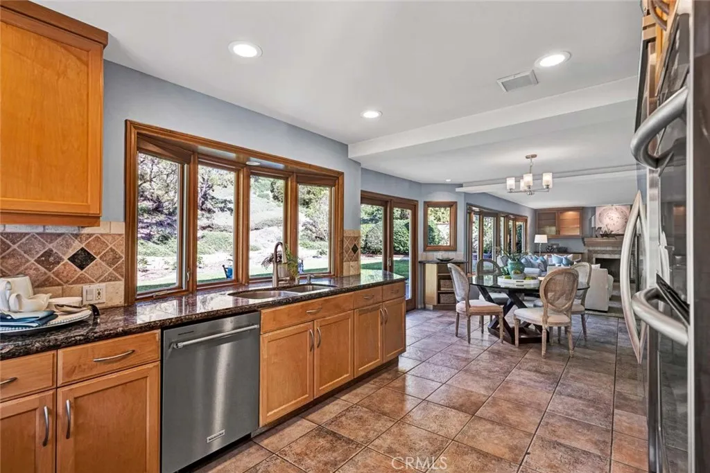730 S Quail, Anaheim, California 92807 home-pic-17