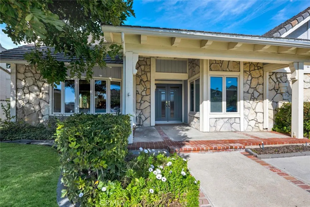 730 S Quail, Anaheim, California 92807 home-pic-3