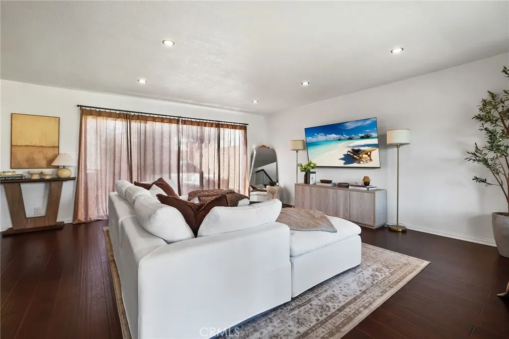 29712 Woodlake Court, San Juan Capistrano, California 92675 home-pic-9
