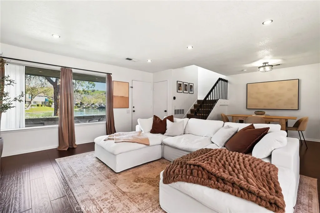 29712 Woodlake Court, San Juan Capistrano, California 92675 home-pic-10