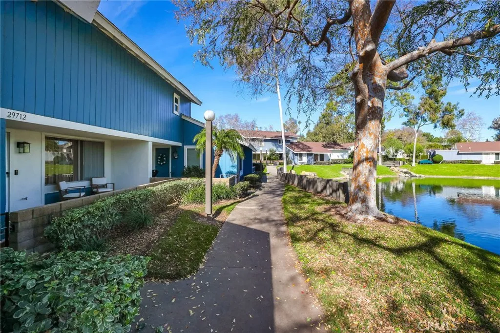 29712 Woodlake Court, San Juan Capistrano, California 92675 home-pic-2
