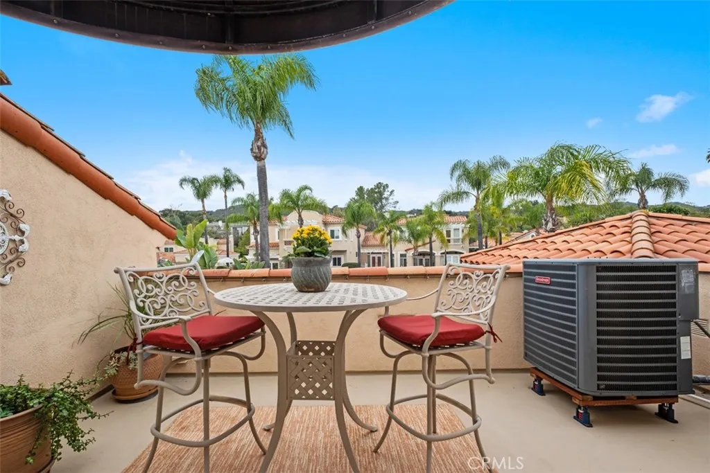 40 Via Barcaza, Coto De Caza, California 92679 home-pic-24