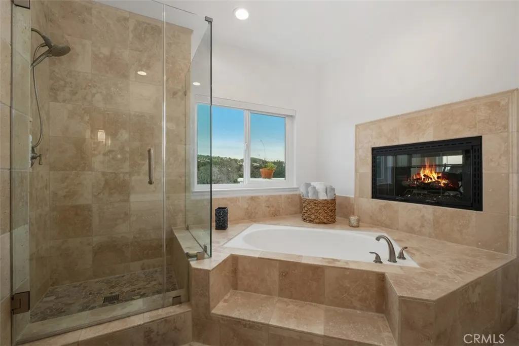40 Via Barcaza, Coto De Caza, California 92679 home-pic-19