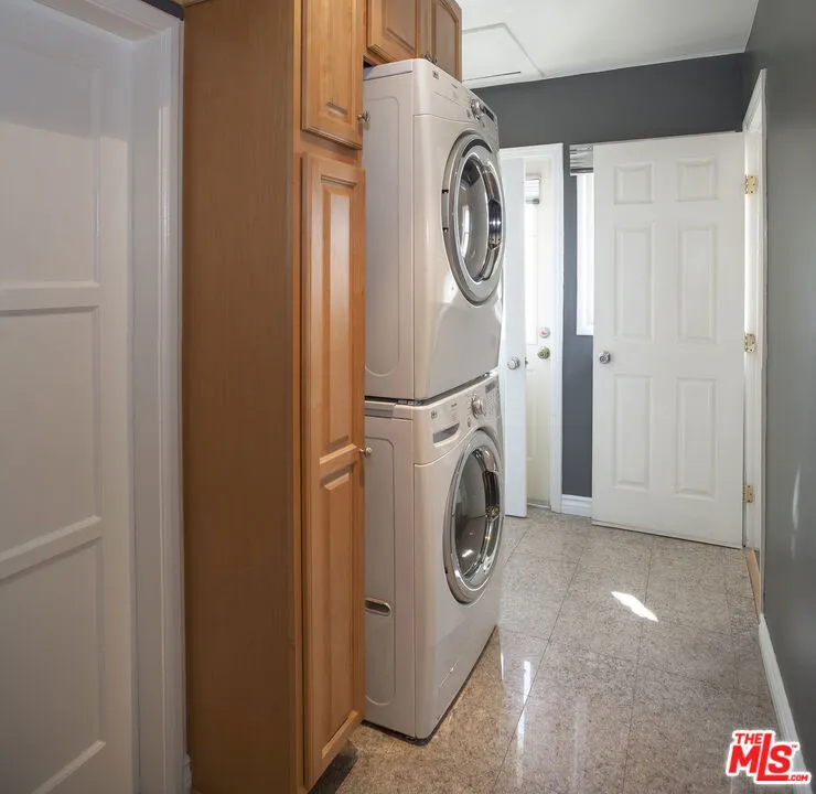 4915 West Boulevard, View Park, California 90043 home-pic-27