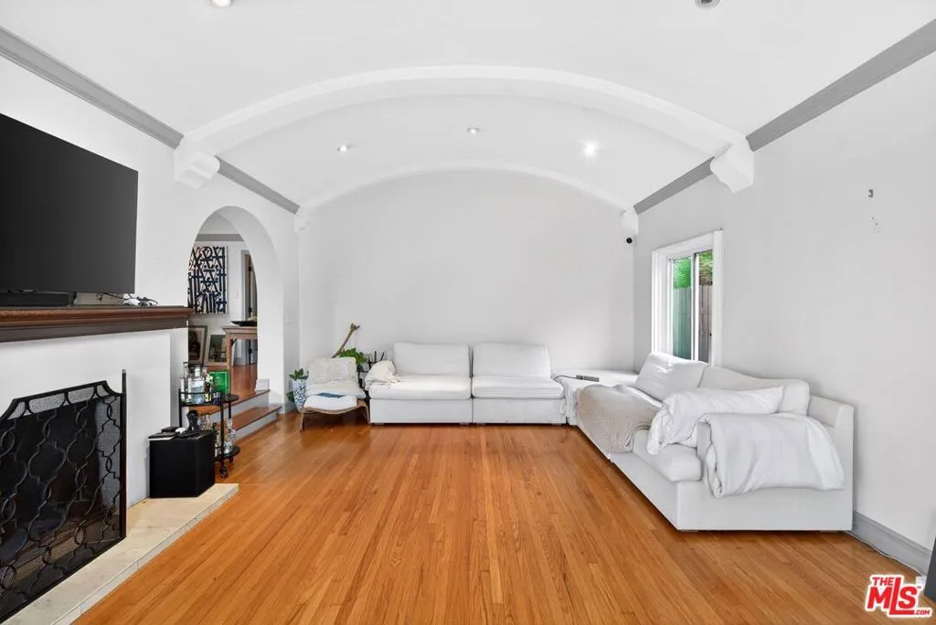 4915 West Boulevard, View Park, California 90043 home-pic-4