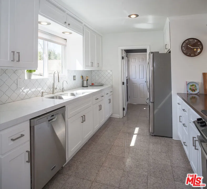 4915 West Boulevard, View Park, California 90043 home-pic-15