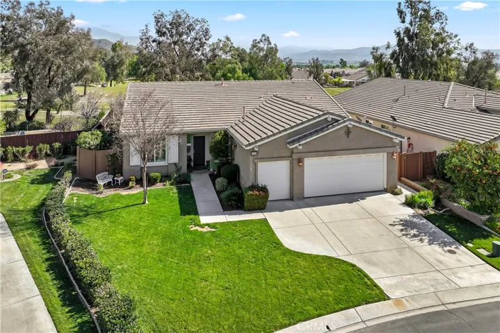 660 Olazabal Dr, Hemet, California 92545