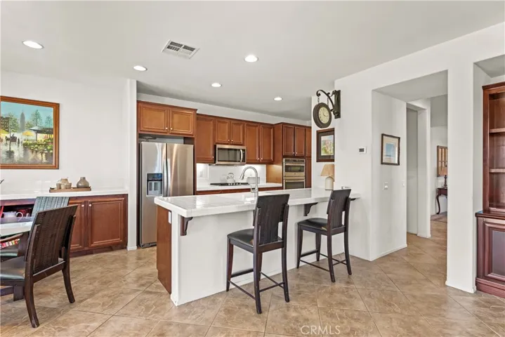 660 Olazabal Dr, Hemet, California 92545