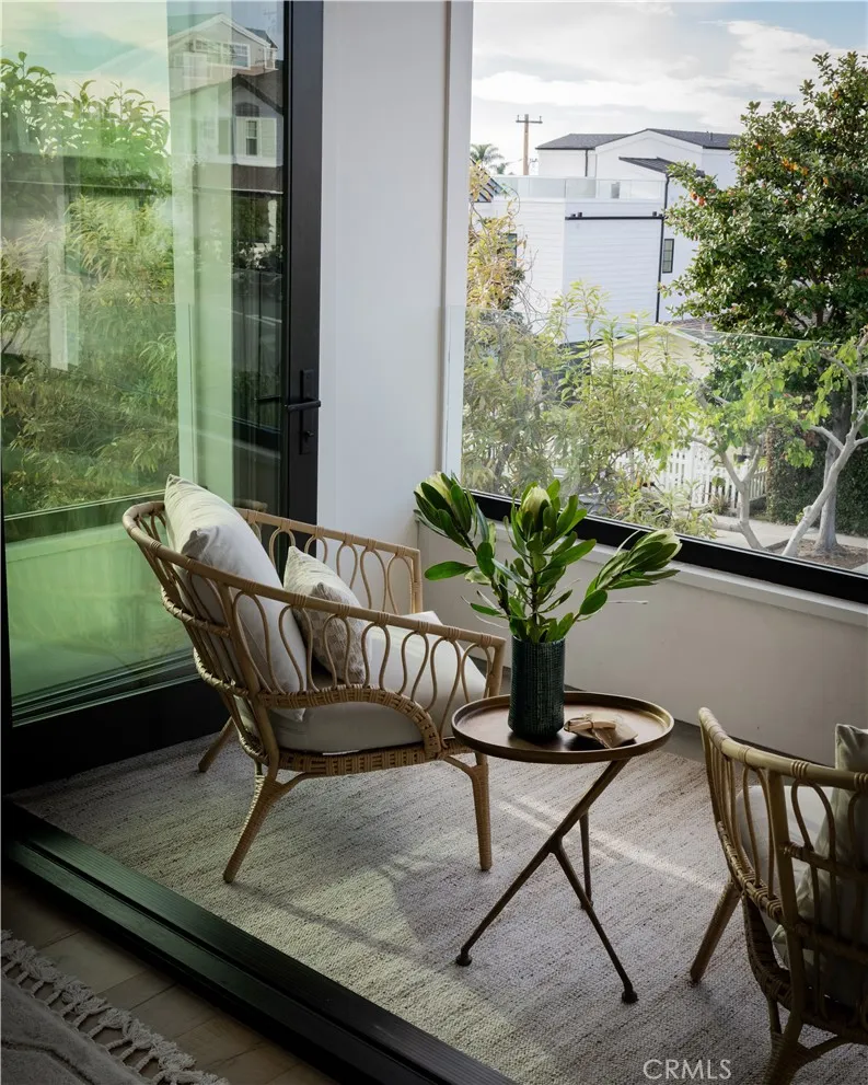 616 Poinsettia Avenue, Corona Del Mar, California 92625 home-pic-33