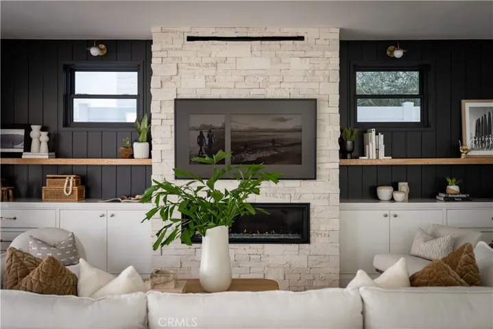 616 Poinsettia Avenue, Corona Del Mar, California 92625