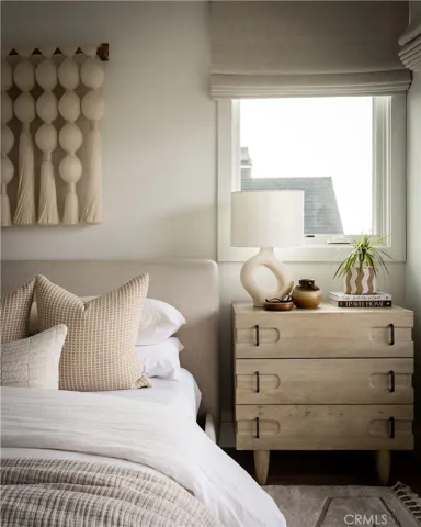 616 Poinsettia Avenue, Corona Del Mar, California 92625