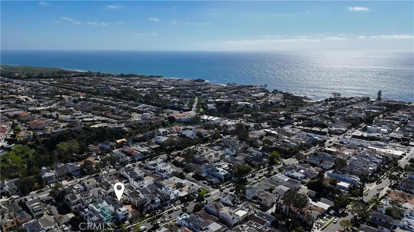 616 Poinsettia Avenue, Corona Del Mar, California 92625
