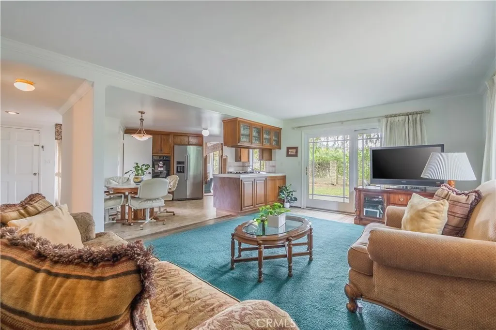 2605 Kiska Avenue, Hacienda Heights, California 91745 home-pic-18