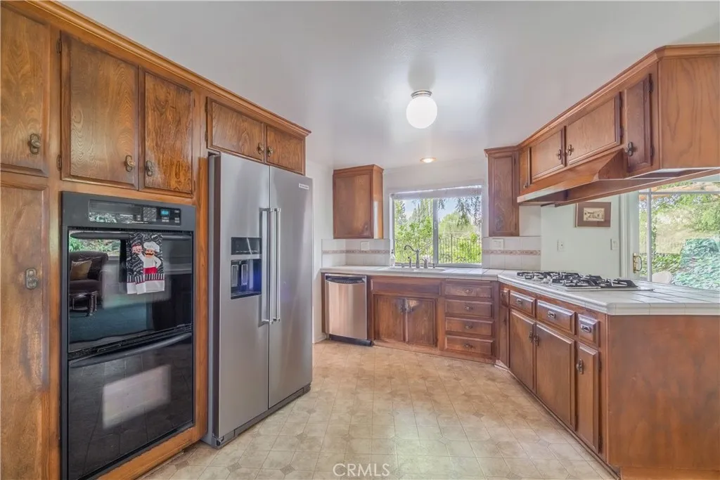 2605 Kiska Avenue, Hacienda Heights, California 91745 home-pic-10