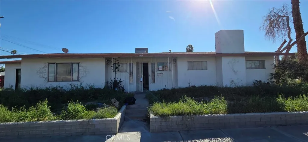 82625 Requa Avenue, Indio, California 92201 home-pic-1
