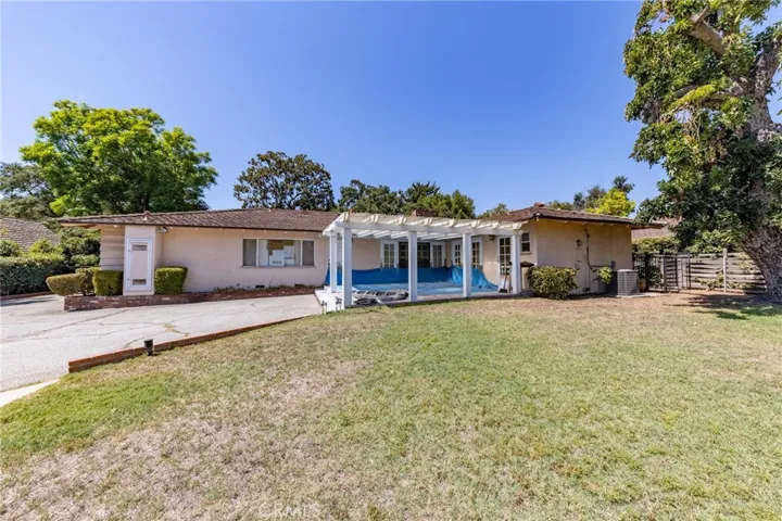 1640 Bedford, San Marino, California 91108