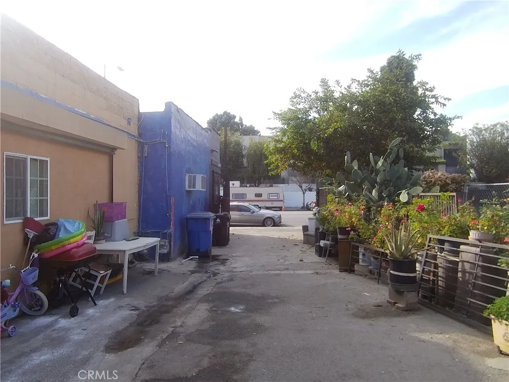 8310 S Broadway, Los Angeles, California 90003 home-pic-14