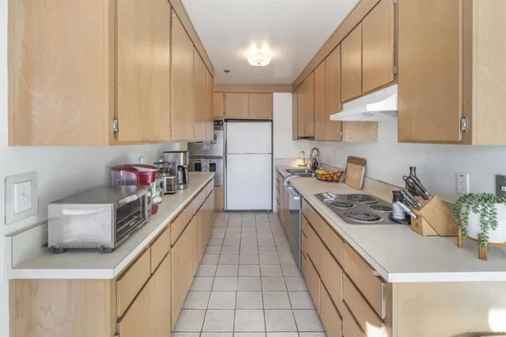 Cozy and full-equipped kitchen