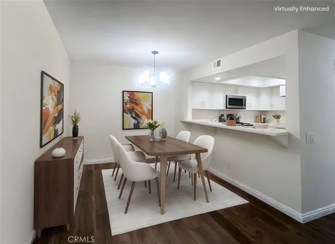 Dining-virtually staged