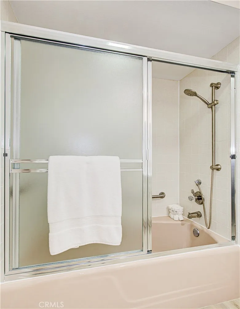 682 Via Alhambra D, Laguna Woods, California 92637 home-pic-27