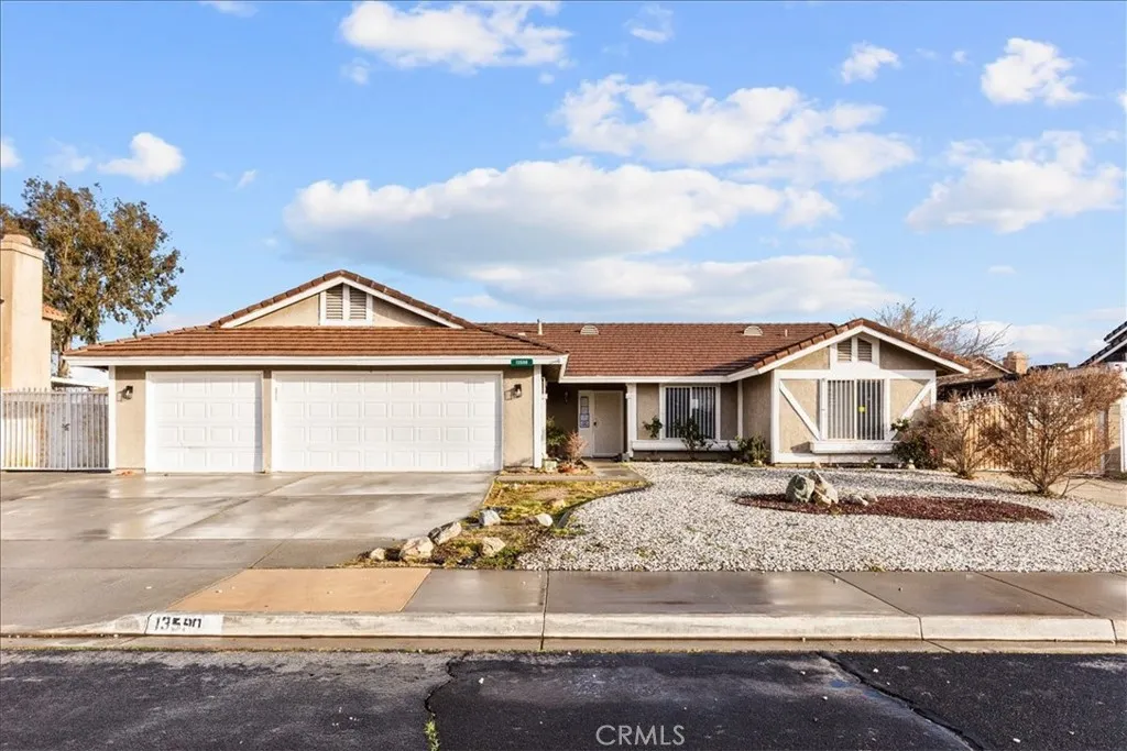 13590 Mica, Victorville, California 92392 home-pic-2
