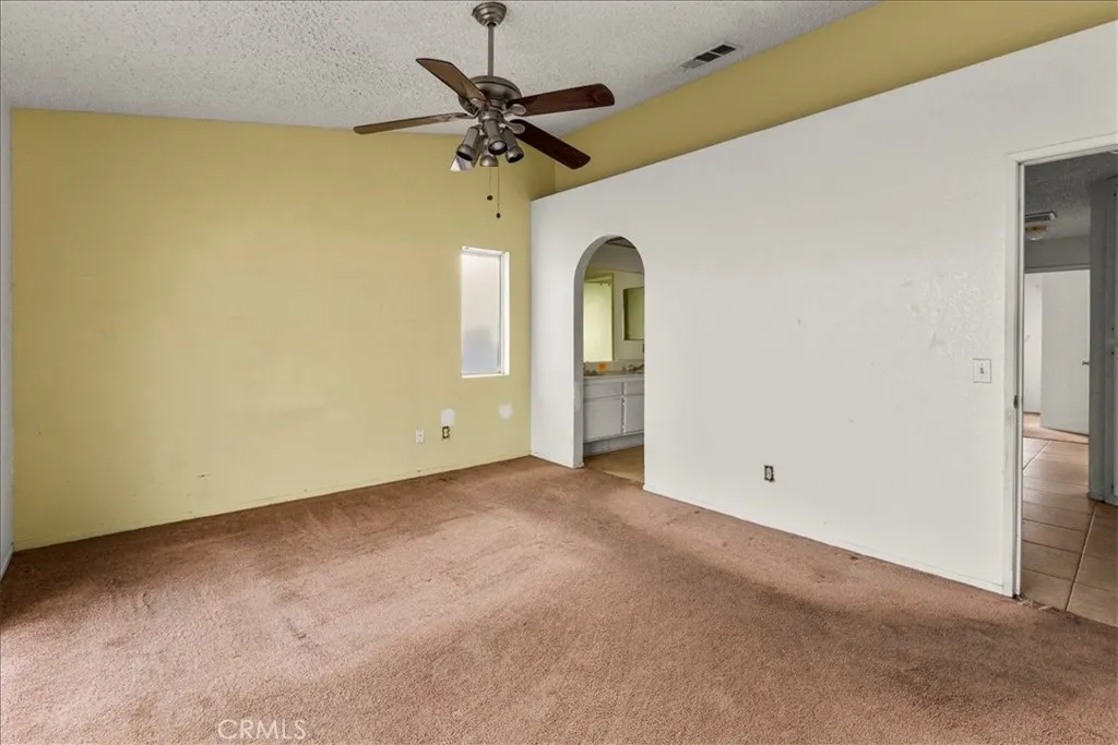 13590 Mica, Victorville, California 92392 home-pic-27