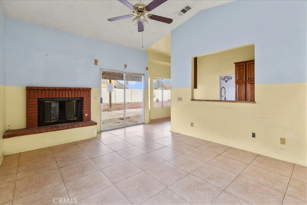 13590 Mica, Victorville, California 92392 home-pic-23