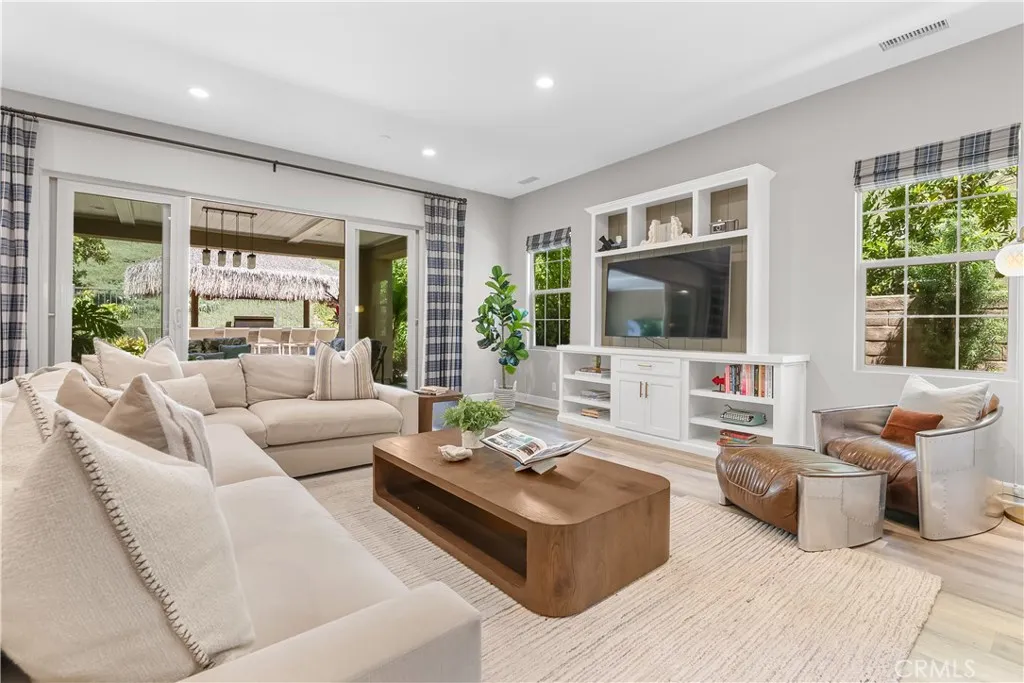 20 Entonar Road, Rancho Mission Viejo, California 92694 home-pic-7