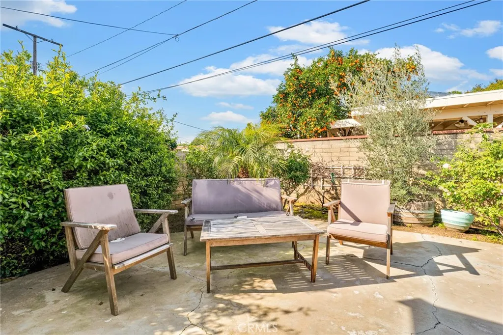 7037 Tunney Avenue, Reseda, California 91335 home-pic-26