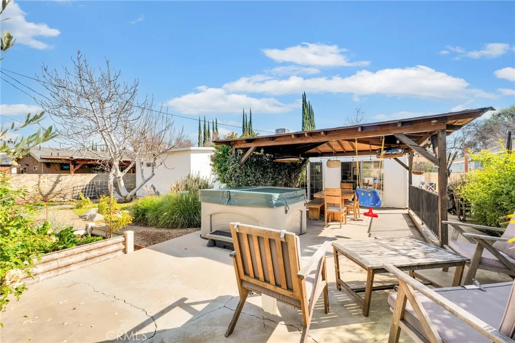 7037 Tunney Avenue, Reseda, California 91335 home-pic-27