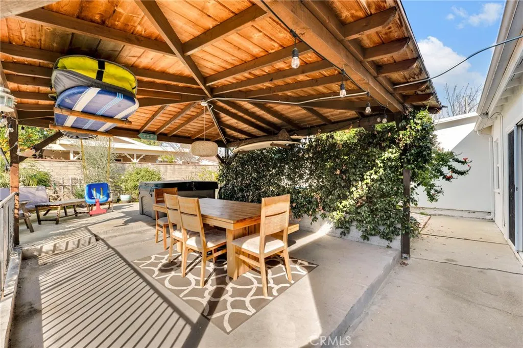 7037 Tunney Avenue, Reseda, California 91335 home-pic-23