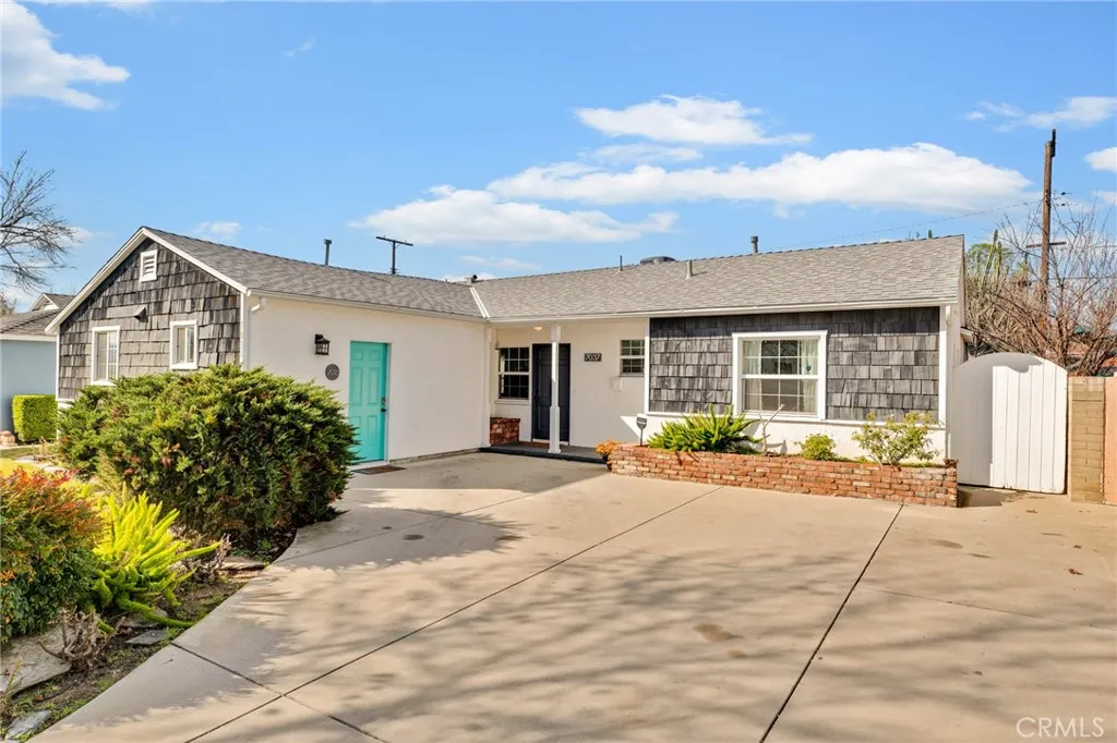 7037 Tunney Avenue, Reseda, California 91335 home-pic-2