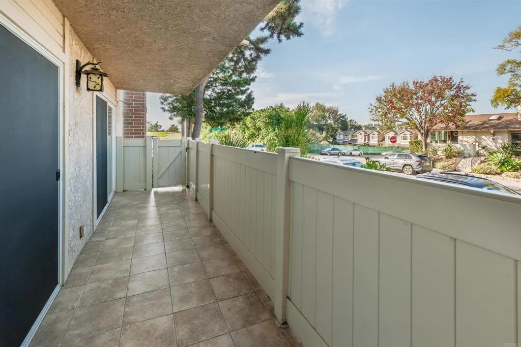 2607 Pirineos Way 116, Carlsbad, California 92009 home-pic-28
