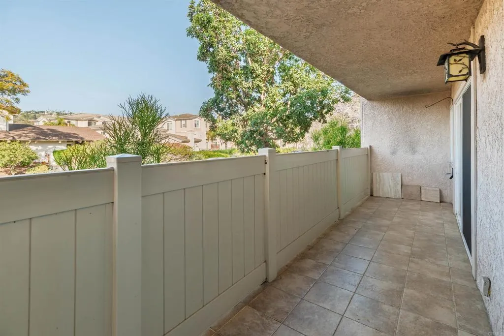 2607 Pirineos Way 116, Carlsbad, California 92009 home-pic-36
