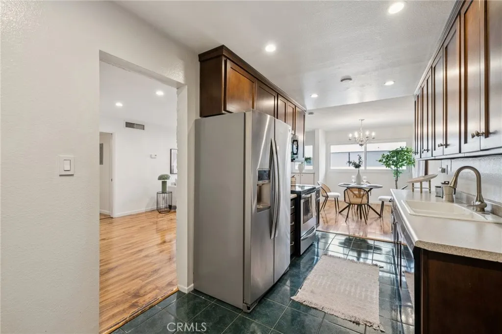 125 S Sierra Madre 215, Pasadena, California 91107 home-pic-16