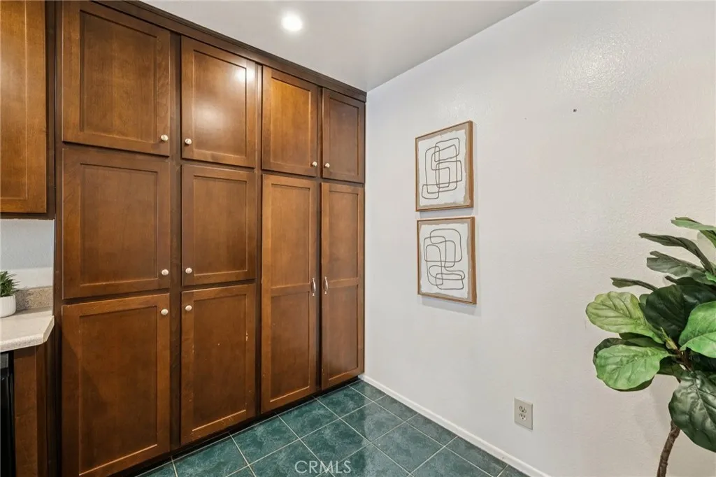 125 S Sierra Madre 215, Pasadena, California 91107 home-pic-15