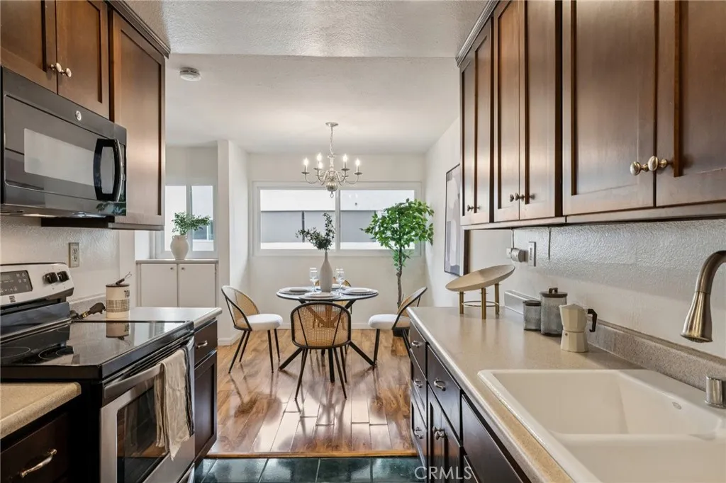 125 S Sierra Madre 215, Pasadena, California 91107 home-pic-13