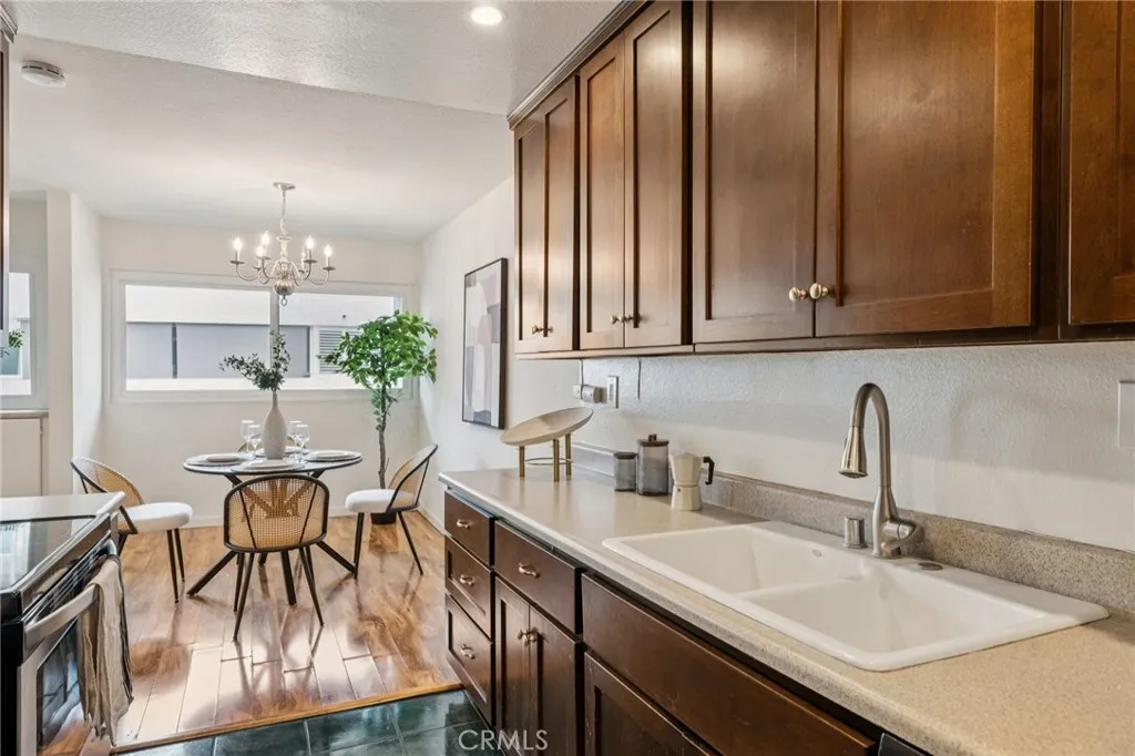 125 S Sierra Madre 215, Pasadena, California 91107 home-pic-14