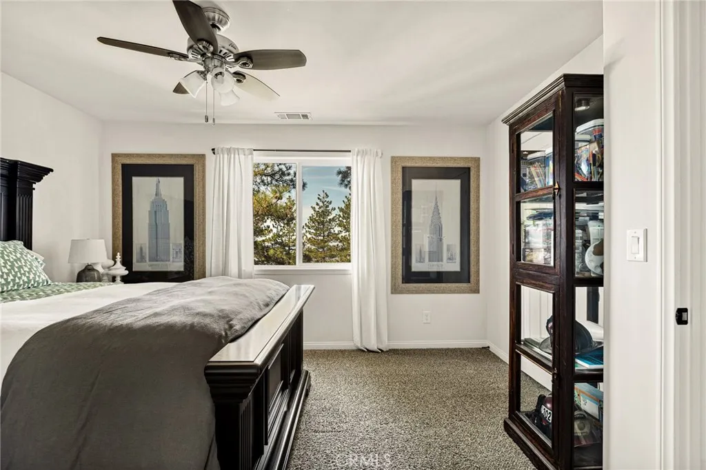 30881 Live Oak, Running Springs, California 92382 home-pic-21
